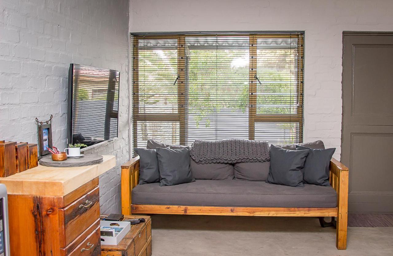 Dragon Tree Apartment Yzerfontein Bagian luar foto